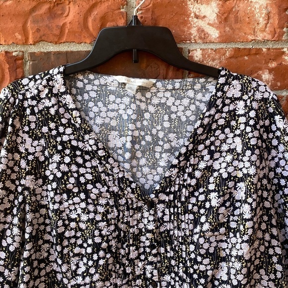LC Lauren Conrad Womens XL Black Floral Long Sleeve Button Peasant Top - Picture 2 of 9